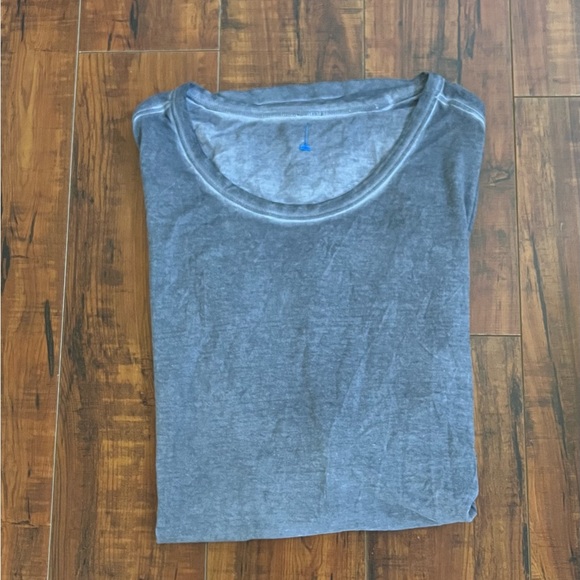LULULEMON Basic Tee - Picture 6 of 6